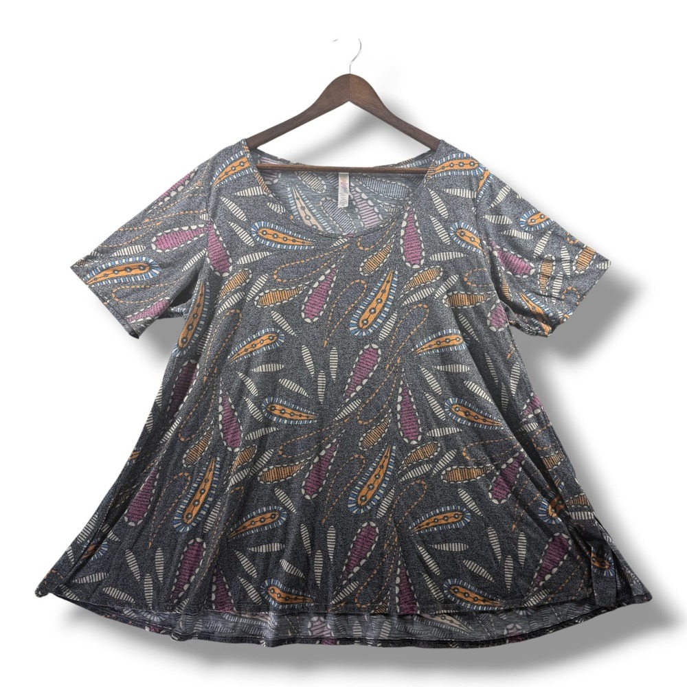 LuLaRoe Perfect T Top Womens 2XL Gray Paisley Print Short Sleeve Tunic Side Slit
